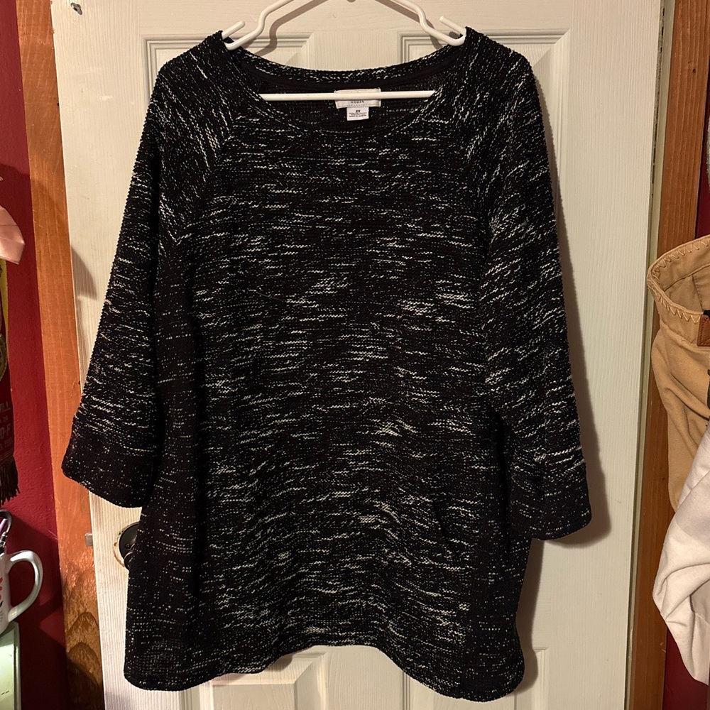 Liz Claiborne Black and White Marled Tunic